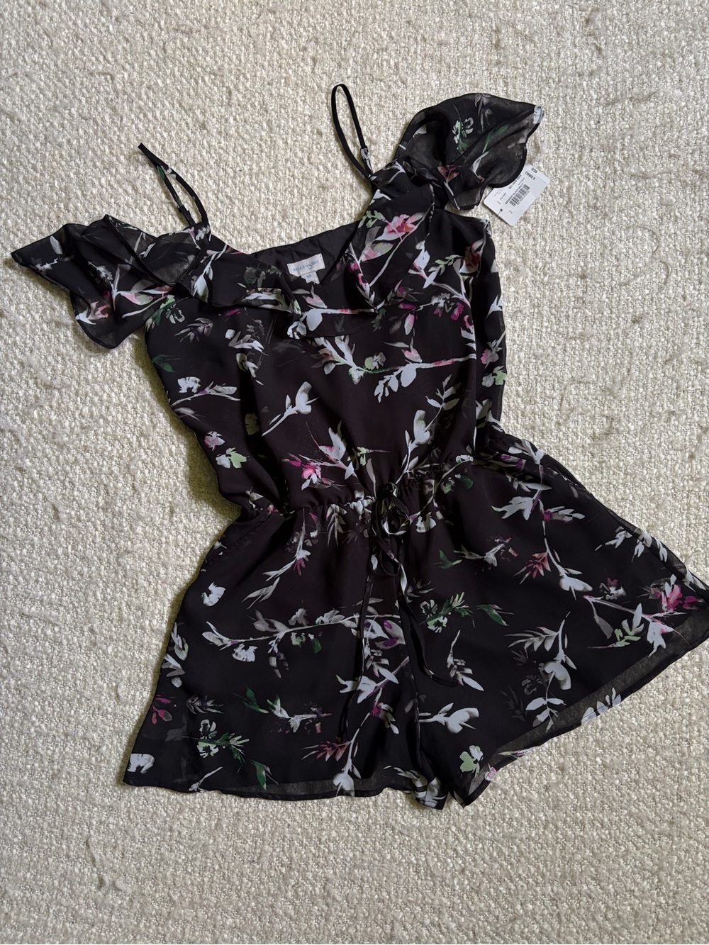 🌸NWT BELLE SKY WOMENS SIZE XS COLD SHOULDER FLORAL ROMPER
